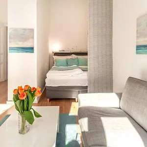 Luxurious And Bright, 5 Min To City Center Daire