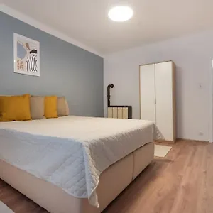 Ruhelage Im Zentrum Nahe Schottentor-contactless Self-check-in Apartamento