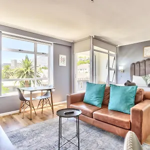 Beautiful In Convenient Point Apartment Kapstadt