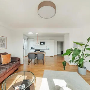 Apartment Central 60m2 10 Min Walk From Main Station, Wien