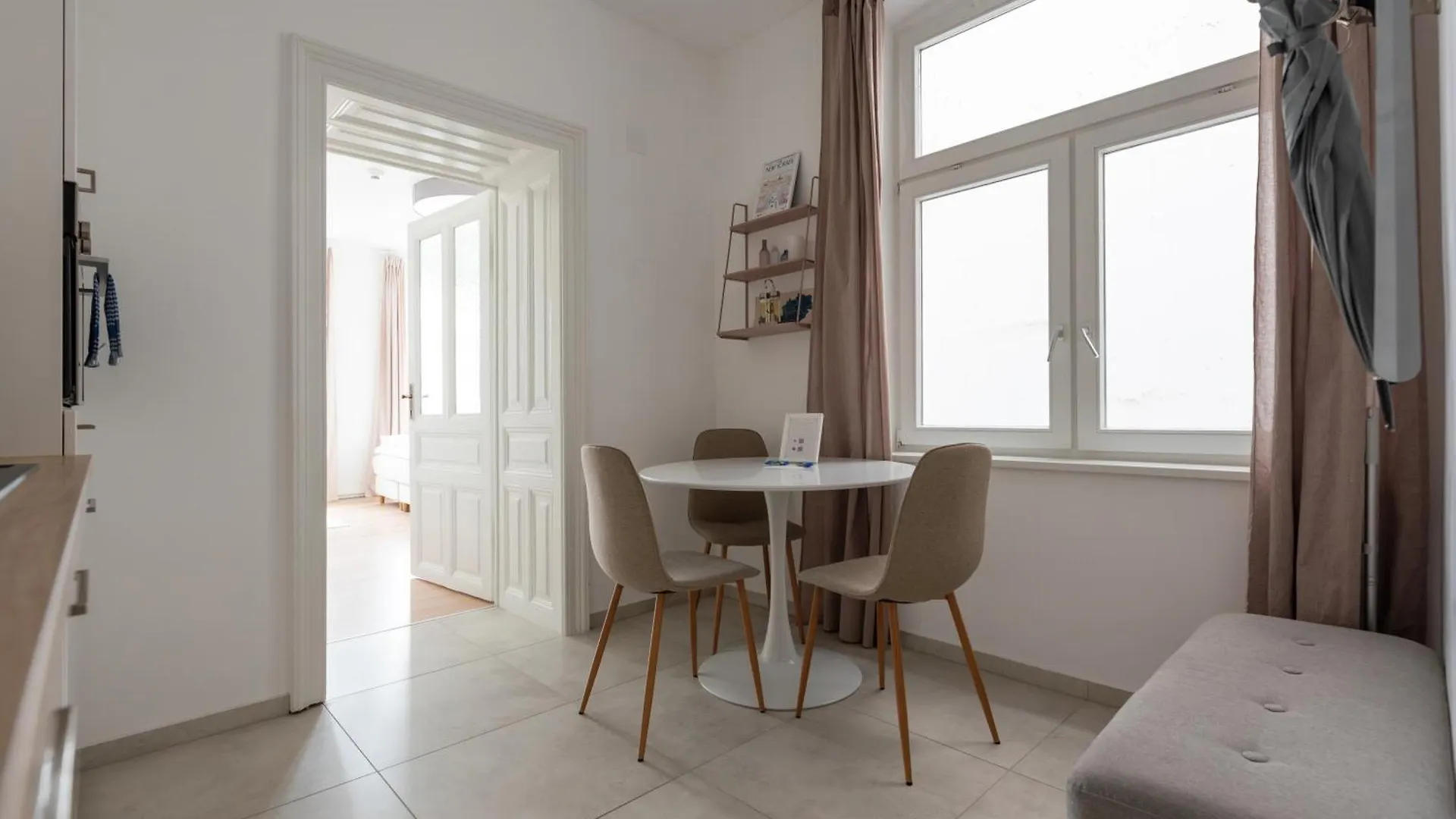 Sophienne Apartments Vienna 0*,  Austria
